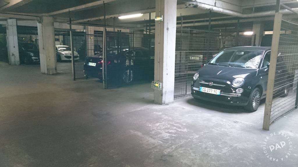 Garage, parking 320&nbsp;&euro;  Paris 17E