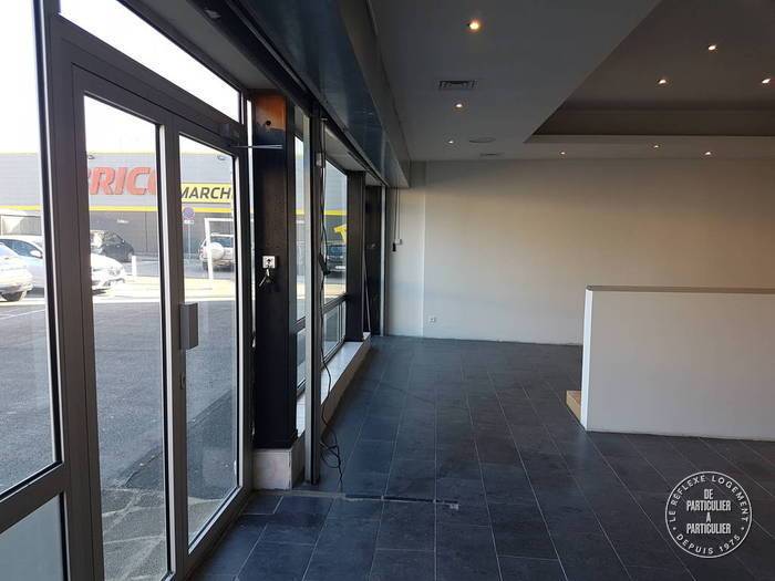 Local commercial Hardricourt (78250) 2.100 €