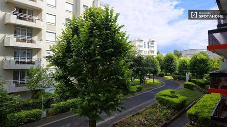 Issy-Les-Moulineaux (92130)