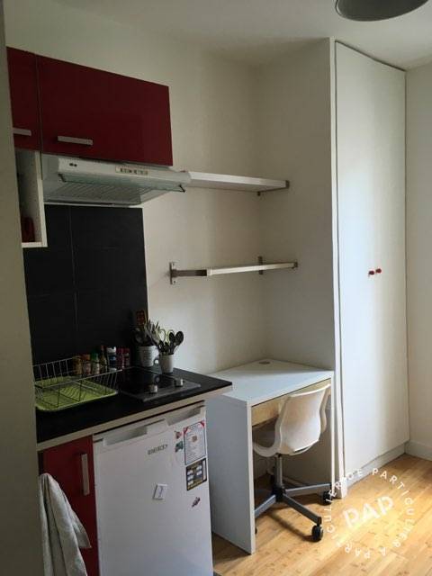 Location appartement studio Paris 18e