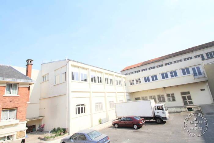 Location Local d'activité Ivry-Sur-Seine (94200) 300 m² 3.400 €