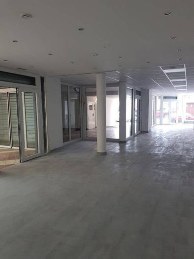 Local commercial Romainville 2.250 €
