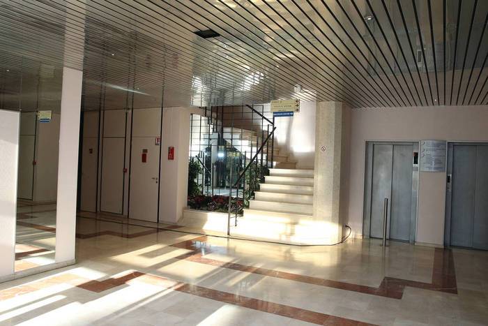 Vente et location Bureaux, local professionnel Rosny-Sous-Bois (93110) 326 m² 2.000 €