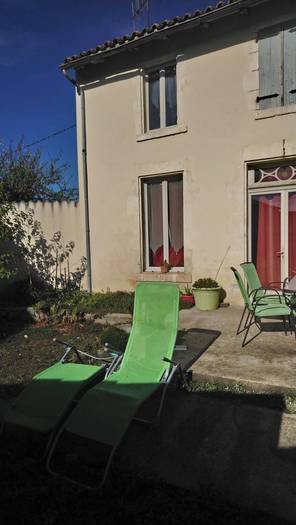 Location maison 3 pièces Bernay-Saint-Martin (17330)