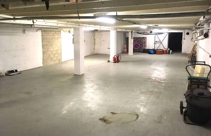 Local commercial 1.650 € 294 m² Bagnolet (93170)