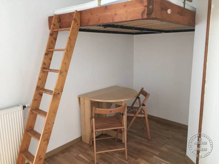 Location appartement studio Paris 18e