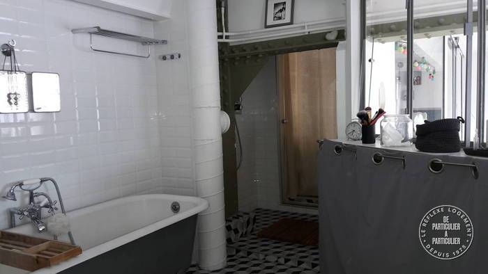 grande douche de sein