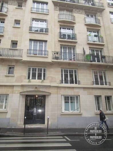 Location appartement studio Paris 18e