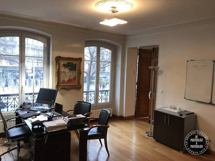 Bureaux, local professionnel 420 € 85 m² Paris 10E