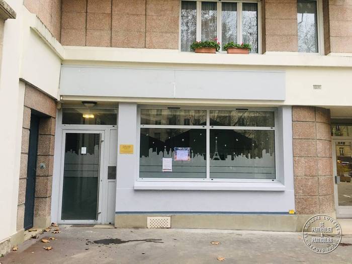 Vente et location Local d'activité Paris 15E 45 m² 490 €