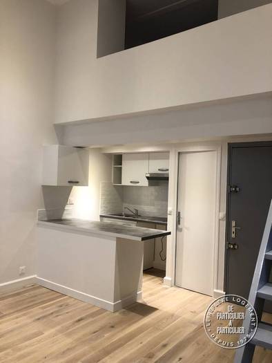 Location appartement studio Paris 9e