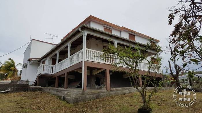 Vente maison 10 pièces Gourbeyre (97113)