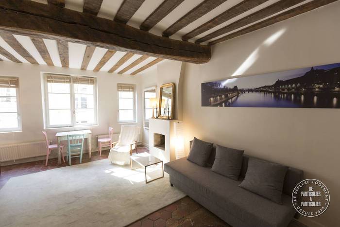 Location appartement studio Paris 4e