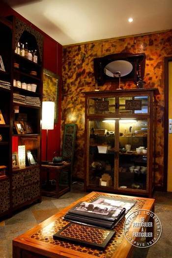 Local commercial Paris 11E 3.100 €