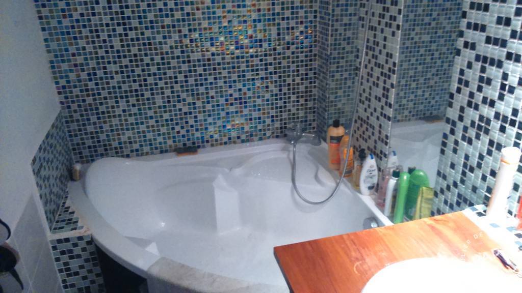 Location appartement studio Aix-en-Provence (13)