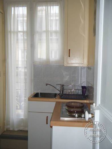 Location appartement studio Paris 15e