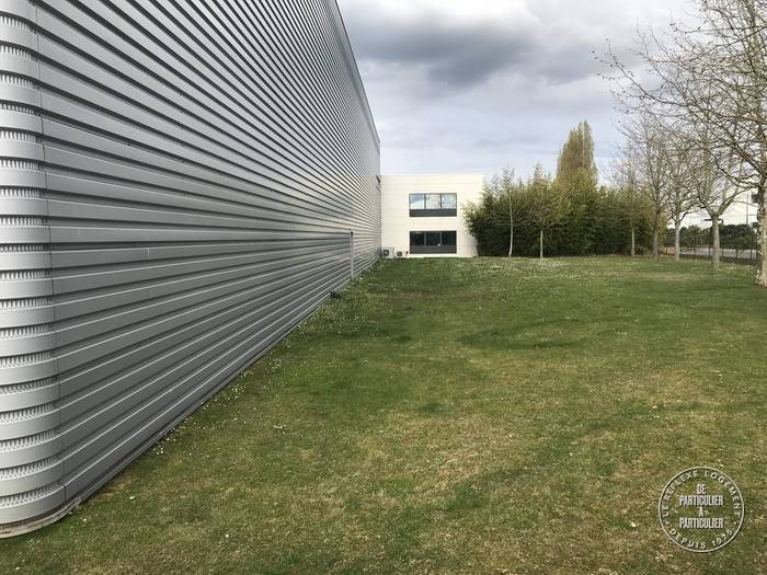 Vente et location Local d'activité 3.220 m²