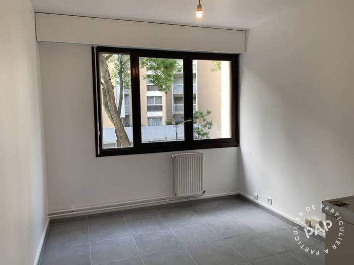 Location appartement studio Paris 18e