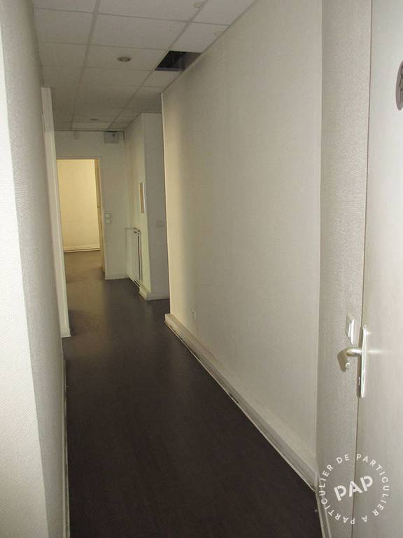 Bureaux, local professionnel Paris 10E 3.800 €