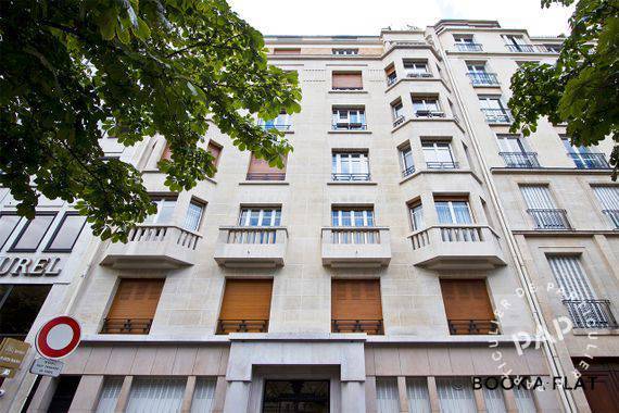 Location appartement studio Paris 8e
