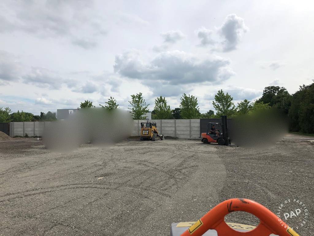 Vente et location Local d'activité Chaumes-En-Brie (77390) 2.500 m² 2.750 €