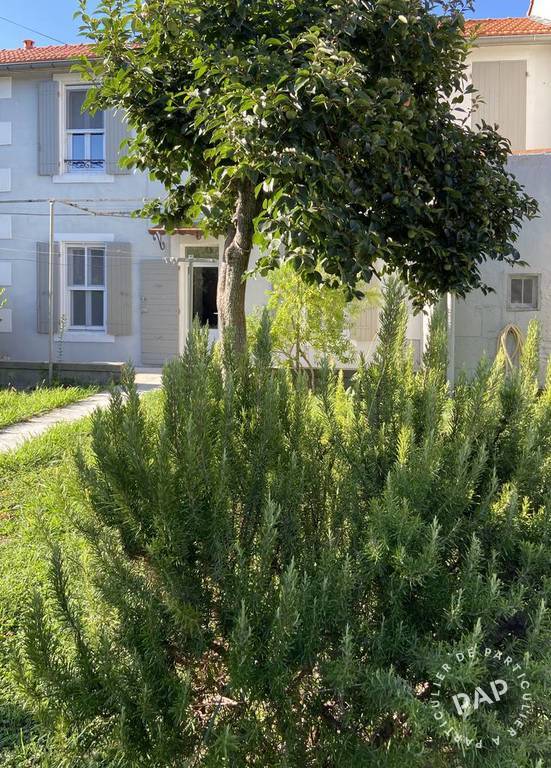 Location maison 4 pièces Arles (13)