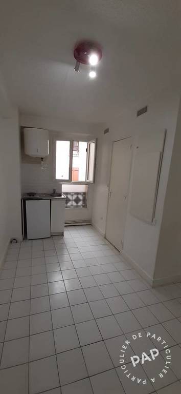 Location appartement studio Paris 18e