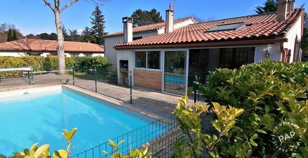 Vente maison 5 pièces Le Pian-Médoc (33290)