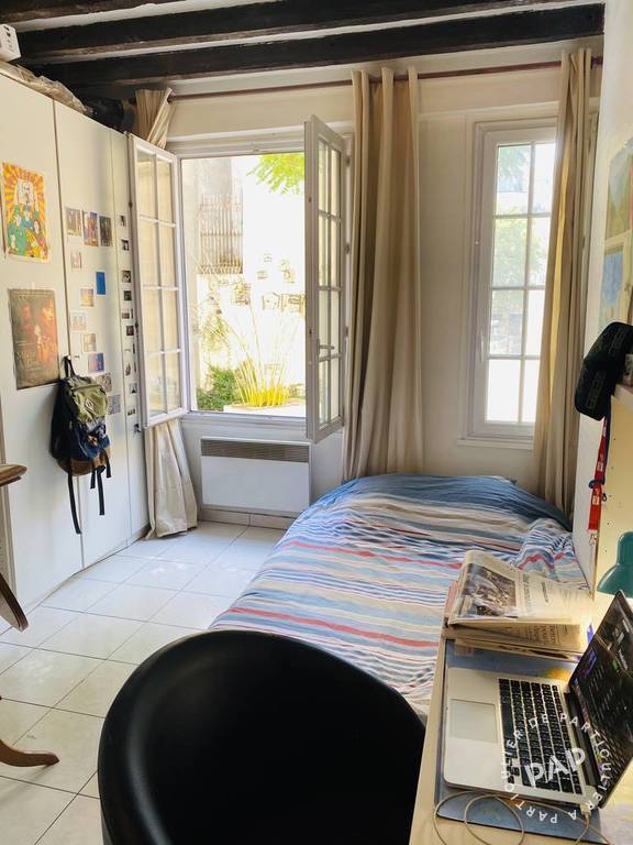 Location appartement studio Paris 4e