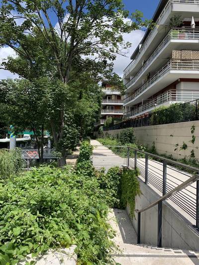 Issy-Les-Moulineaux (92130)