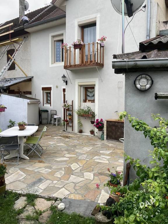 Vente maison 5 pièces Saint-Genix-sur-Guiers (73240)