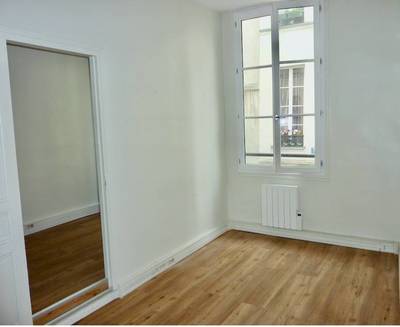 Bureaux, local professionnel Paris 5E (75005) - 40 m² - 2.196 €
