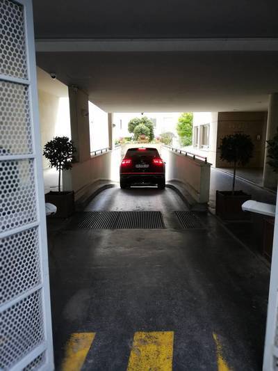 Paris 12E Pour Deux Parkings