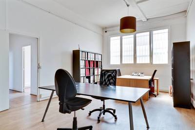 Bureaux, local professionnel Bagnolet - 150 m² - 2.850 €