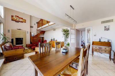 Grand Duplex Alès Avec Spa Et Tropézienne (30100)