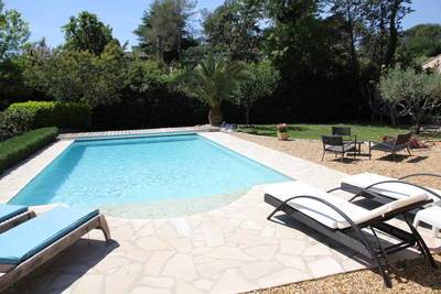 Roquefort-Les-Pins (06330)