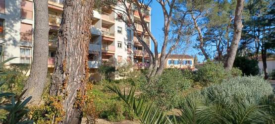 Fréjus (83600)