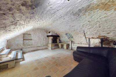 Nemours