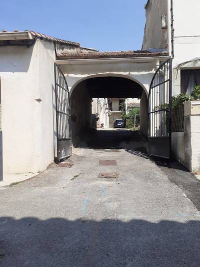 Arles