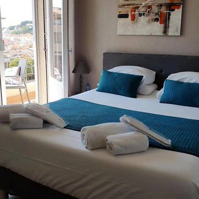 Cannes (06400)