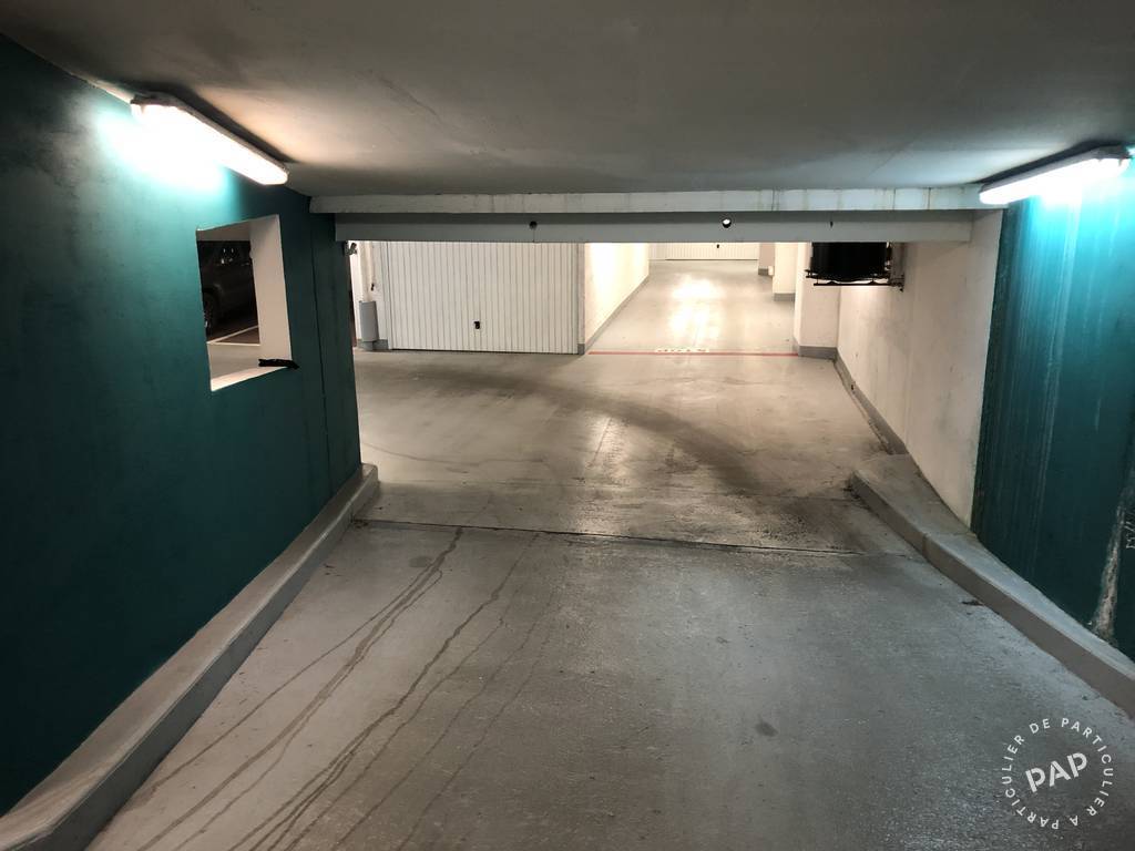 Garage, parking Paris 16E (75116) 250&nbsp;&euro;