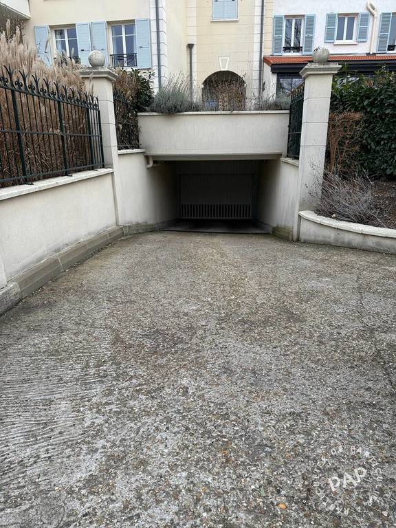 Location Garage, parking Le Chesnay-Rocquencourt (78150)  100&nbsp;&euro;
