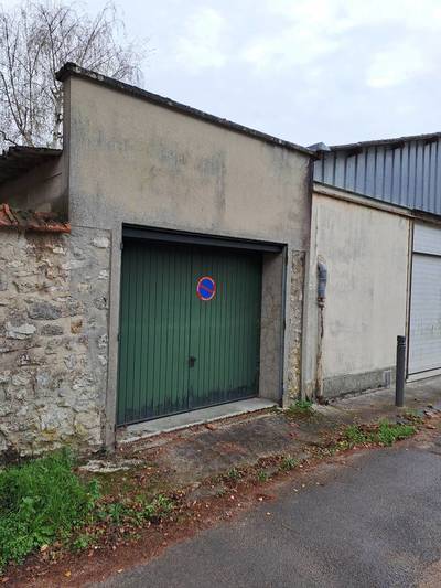 Nemours (77140)