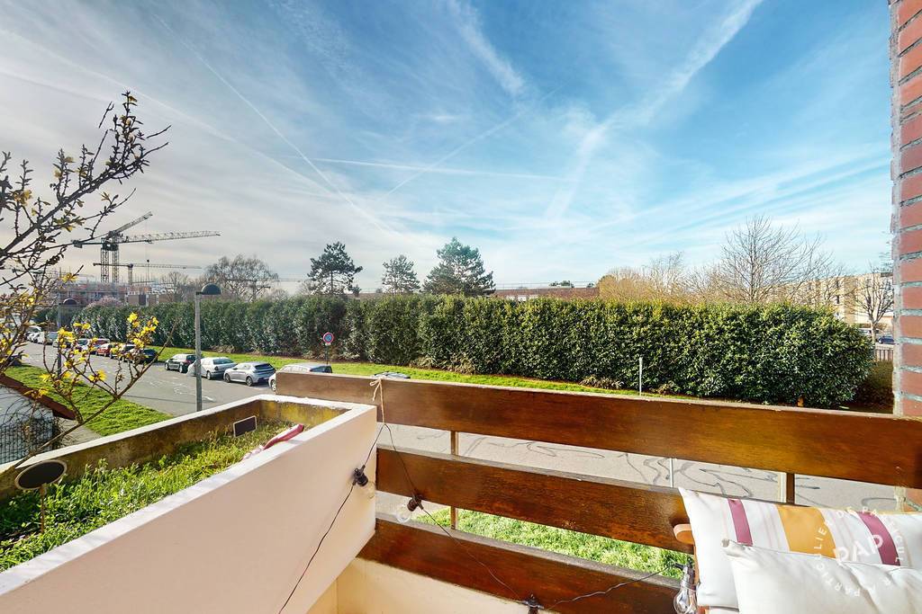 Vente immobilier 378.000&nbsp;&euro; Montigny-Le-Bretonneux (78180)
