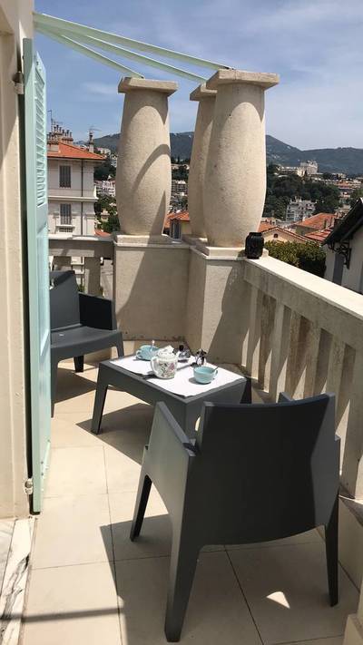 Nice (06100)