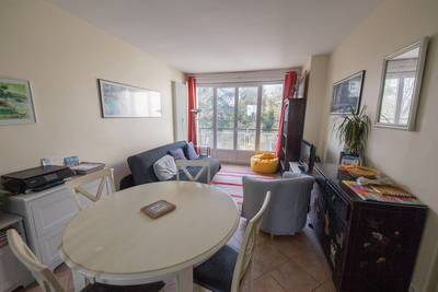 Sèvres (92310)